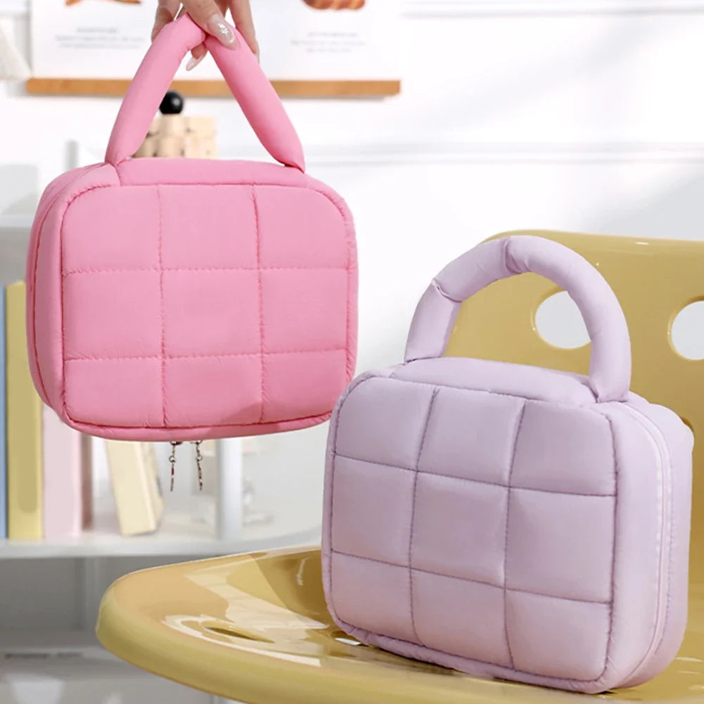 Cosmetic Bag Puffy Travel Toiletry Pouch Checkered Zipper Bag Women Quilted Makeup Bag Makeup Organizer Bag for Woemn Girl