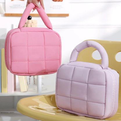 Cosmetic Bag Puffy Travel Toiletry Pouch Checkered Zipper Bag Women Quilted Makeup Bag Makeup Organizer Bag for Woemn Girl