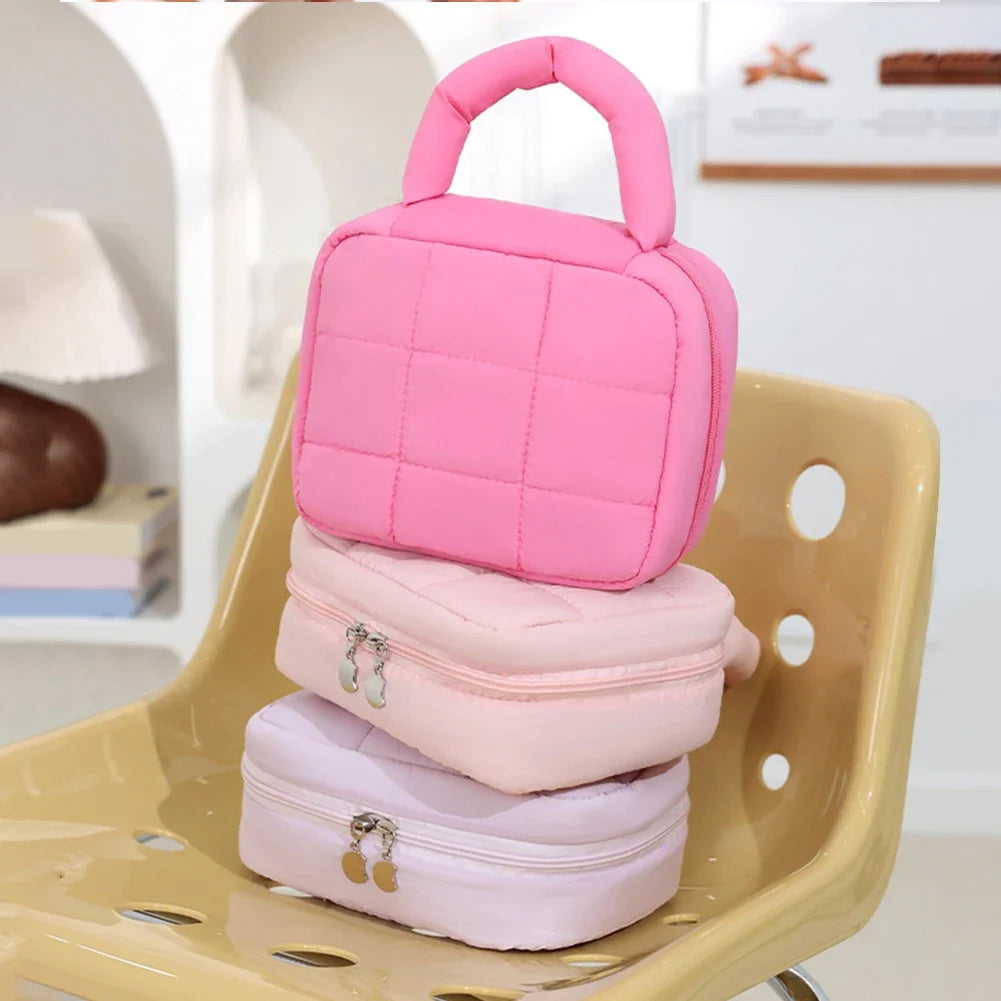 Cosmetic Bag Puffy Travel Toiletry Pouch Checkered Zipper Bag Women Quilted Makeup Bag Makeup Organizer Bag for Woemn Girl